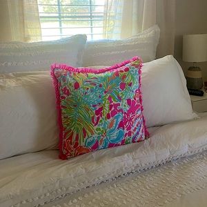 Lilly Pulitzer Indoor Outdoor Reversable Pillow